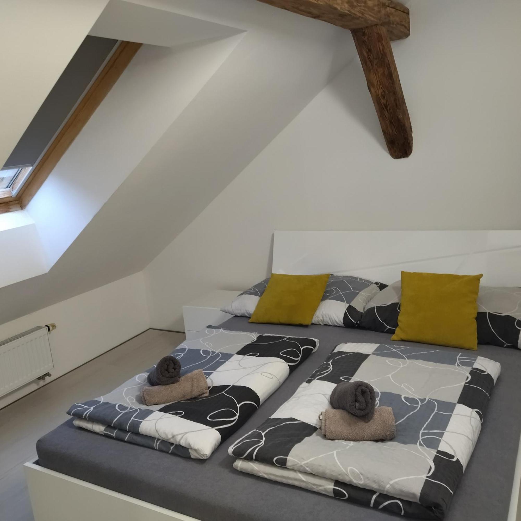 Apartmany S Vyhledem Na Zamek Vimperk Exterior photo